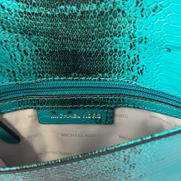 Michael Kors Clutch Barbara Embossed Snakeskin Envelope Clutch Teal NWOT - Picture 5 of 6